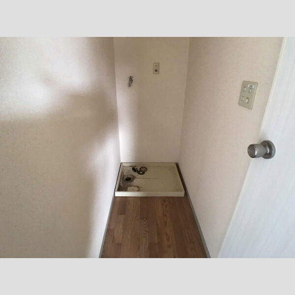 その他設備 (洗濯機置き場)