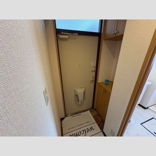 玄関 (玄関)