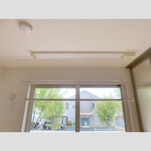 その他設備 (室内物干し)