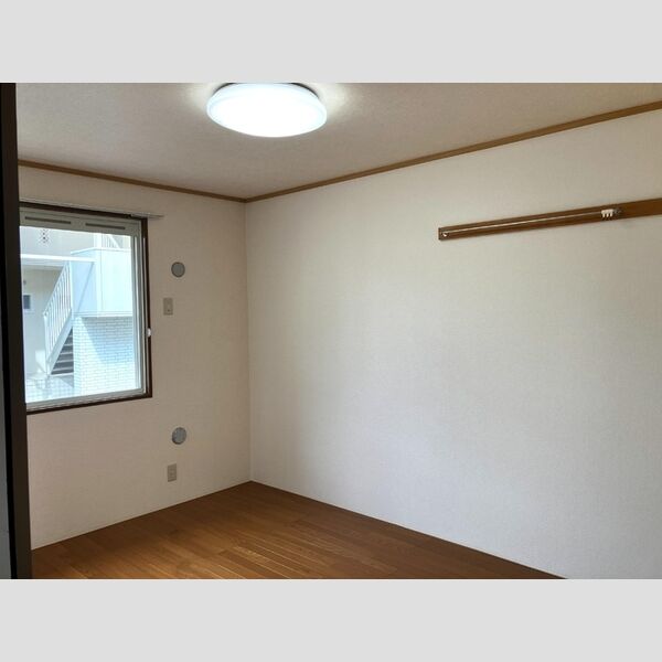 その他 (洋室)