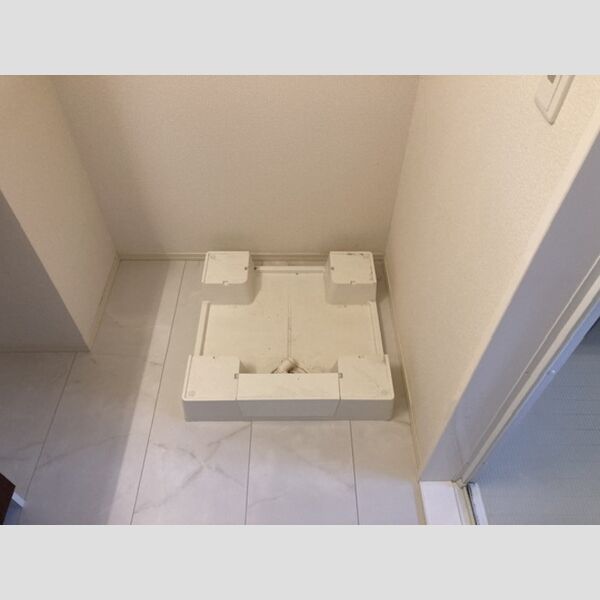 その他 (洗濯機置き場)