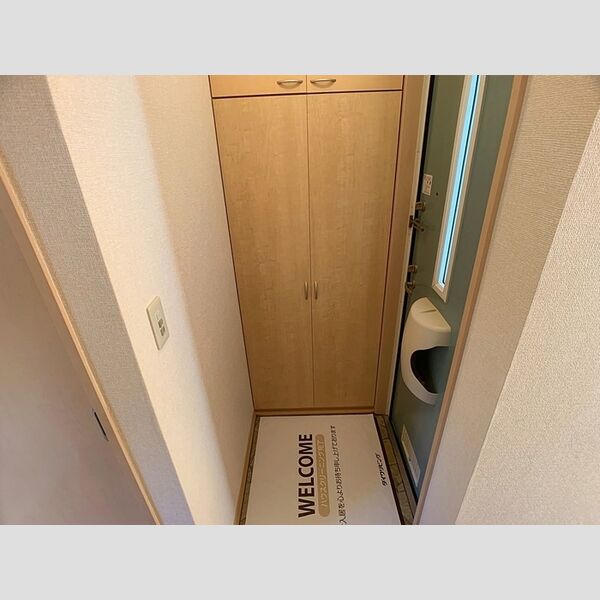 玄関 (玄関)