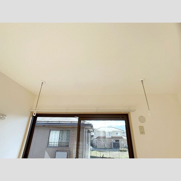 その他 (室内物干し)