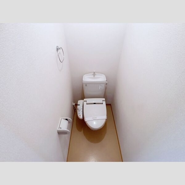トイレ (トイレ)