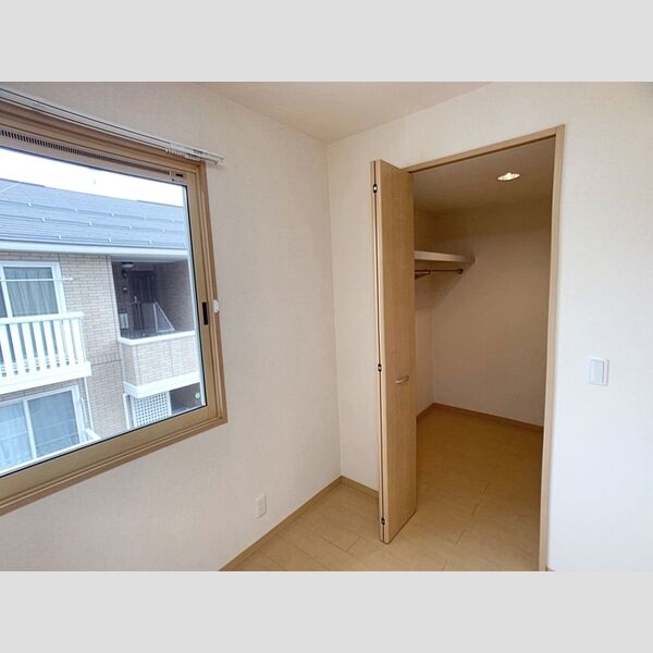 収納 (ウォークインクローゼット)