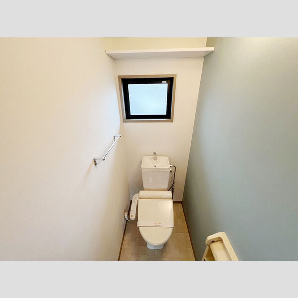 トイレ (トイレ)