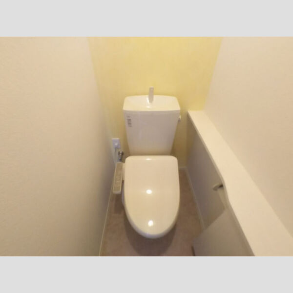 トイレ (トイレ)