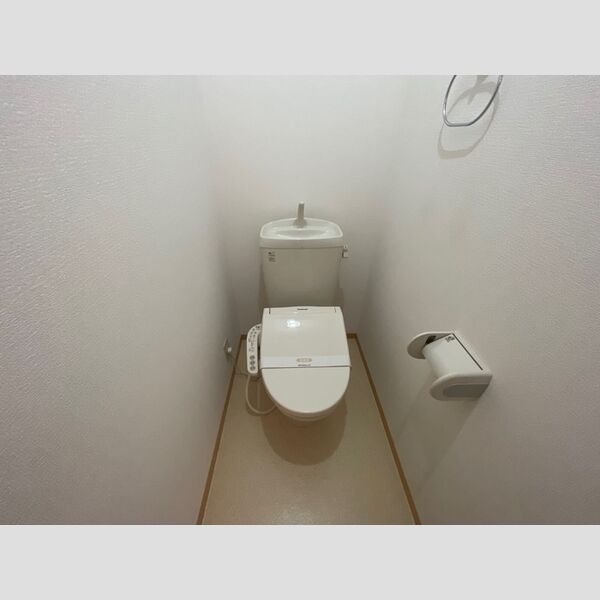 トイレ (トイレ)