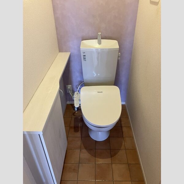 トイレ (トレイ)