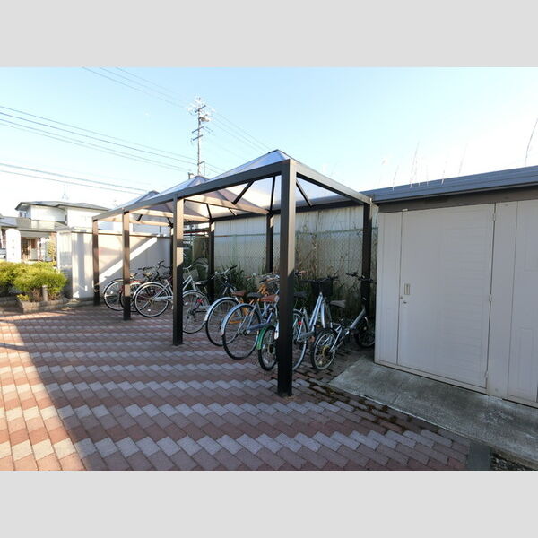 その他 (駐輪場・物置)