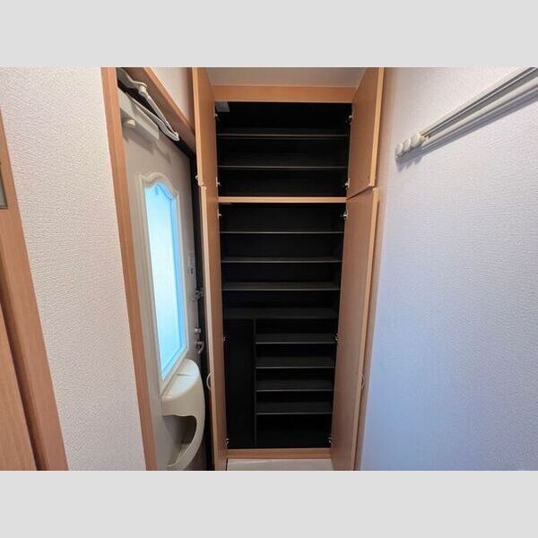 その他 (シューズクローゼット)