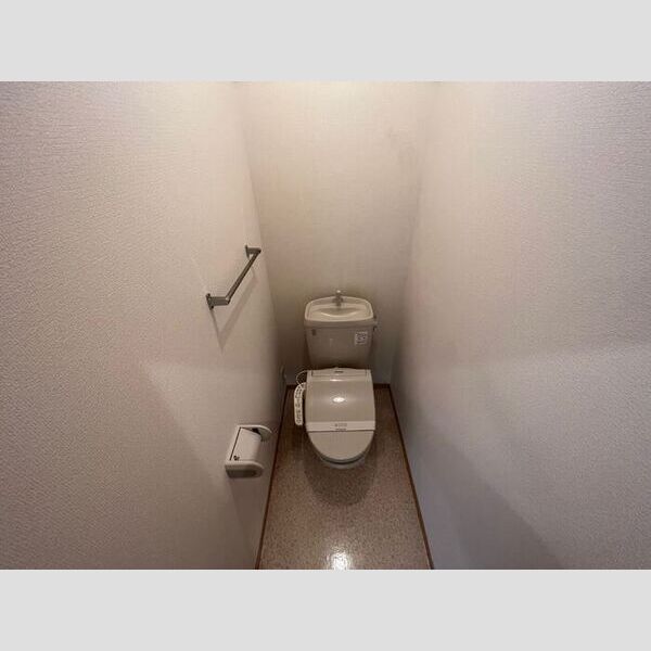 トイレ (トイレ)
