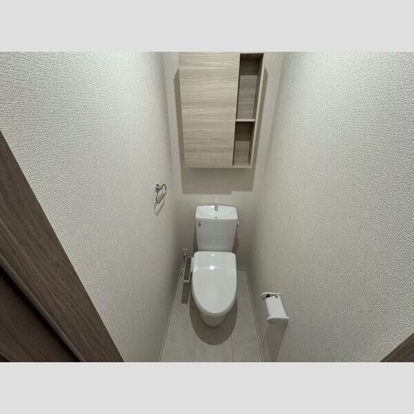 トイレ (温水洗浄暖房便座)