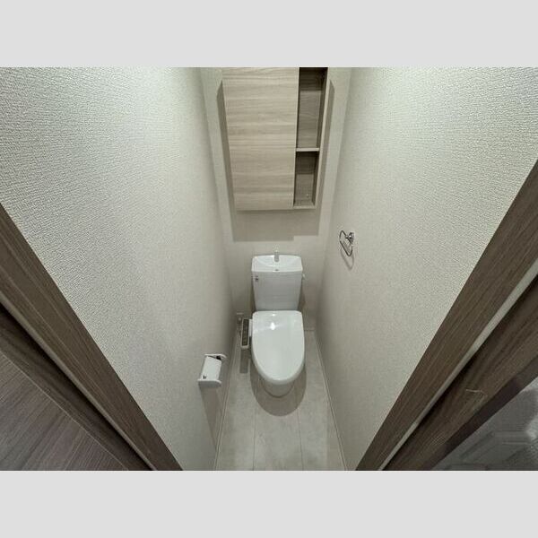 トイレ (温水洗浄暖房便座)