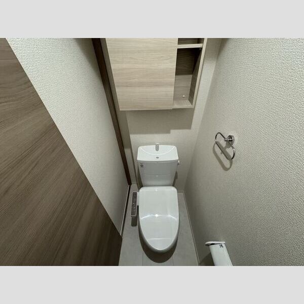 トイレ (温水洗浄暖房便座)