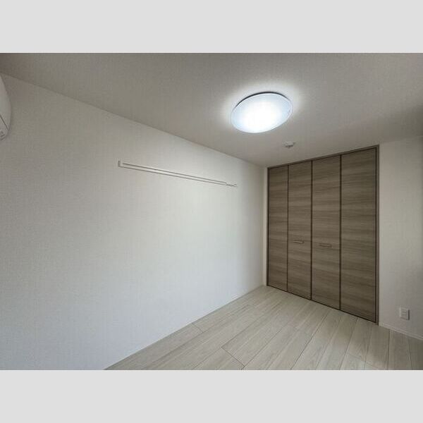 その他 (洋室5帖)