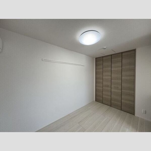 その他 (洋室5帖)