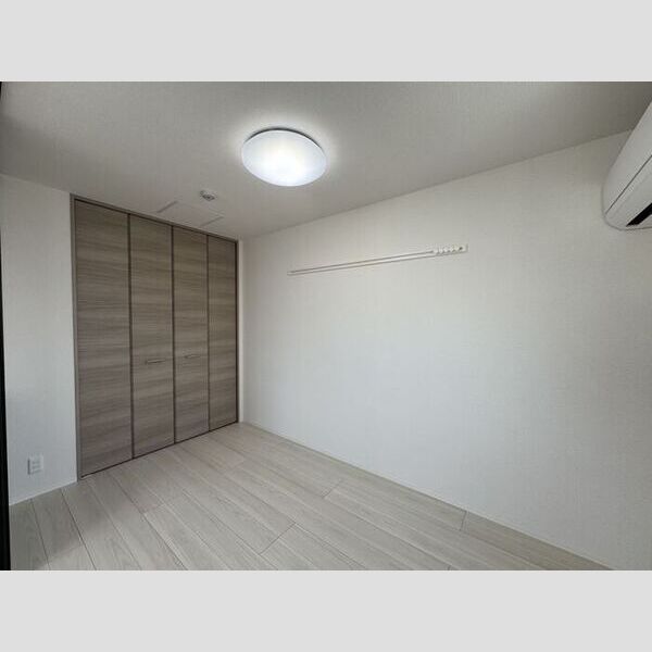 その他 (洋室5帖)