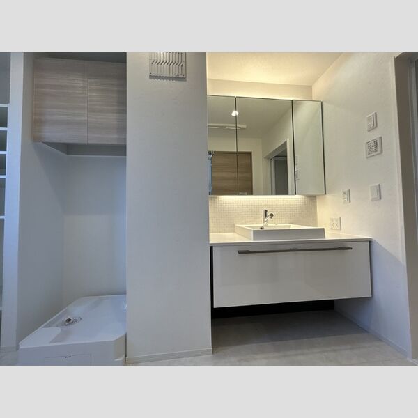 洗面所 (洗髪洗面化粧台)