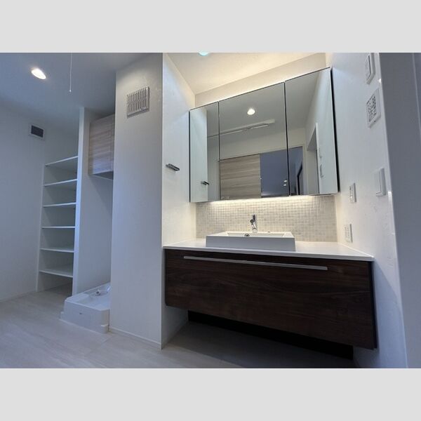 洗面所 (洗髪洗面化粧台)