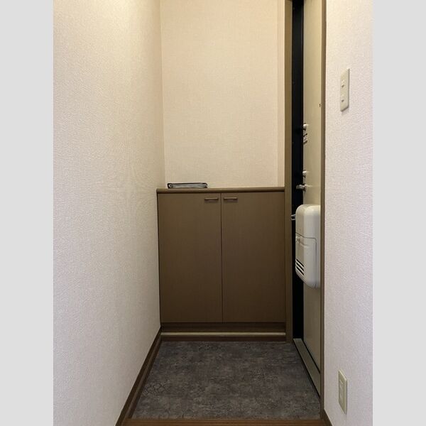 玄関 (シューズBOX)