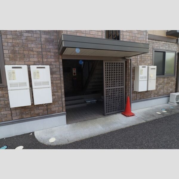 エントランス (エントランス)