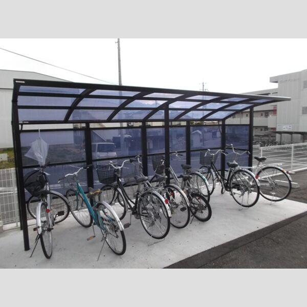 現地周辺 (駐輪場)