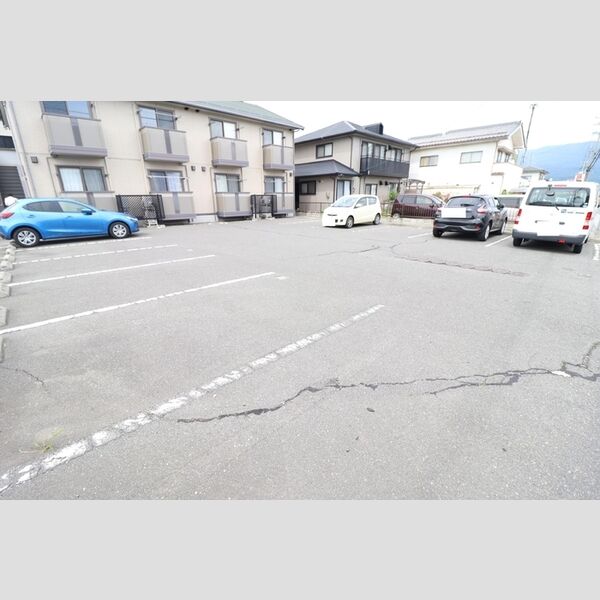 駐車場 (駐車場)