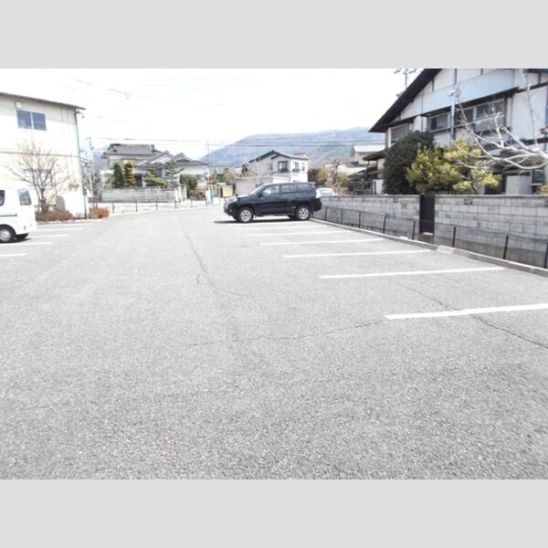 駐車場 (駐車場)