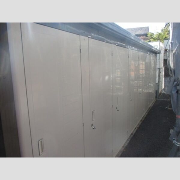 現地周辺 (物置が付いてございます。)