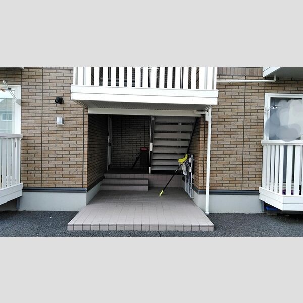 エントランス (エントランス)