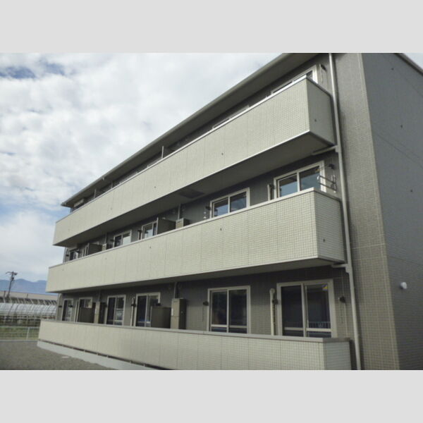 建物外観 (B棟外観(南側))