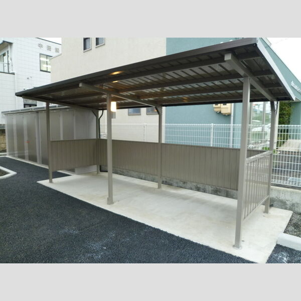 現地周辺 (駐輪場)