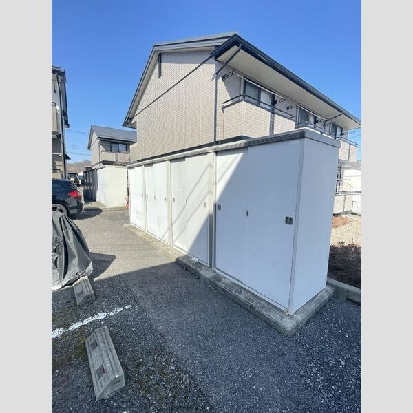 現地周辺 (室外物置)