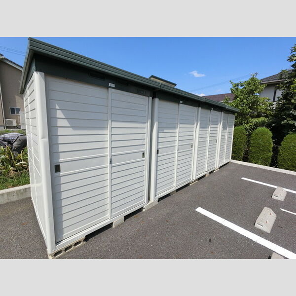 現地周辺 (物置)