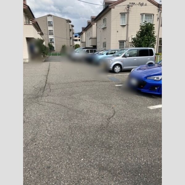 駐車場 (駐車場)