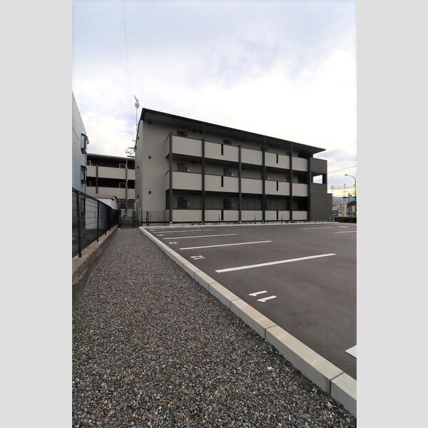 駐車場 (駐車場)