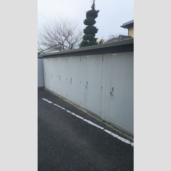 現地周辺 (物置)