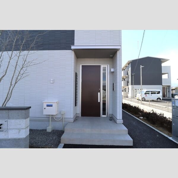 エントランス (エントランス)