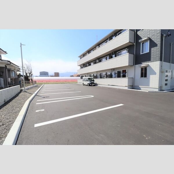 駐車場 (駐車場)