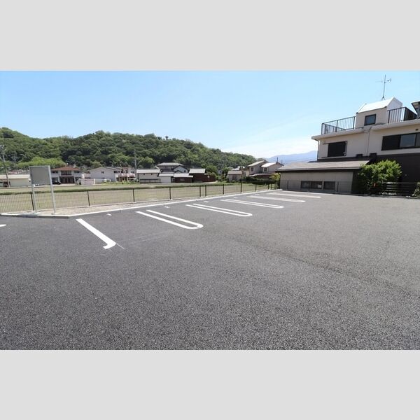 駐車場 (駐車場)