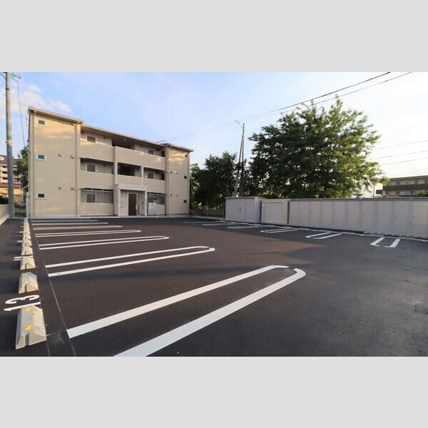 駐車場 (駐車場)