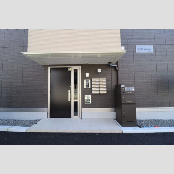 エントランス (エントランス)