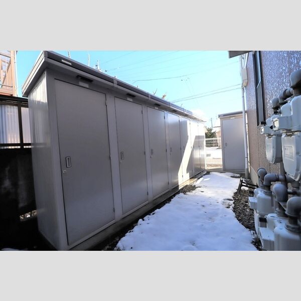 現地周辺 (屋外物置)