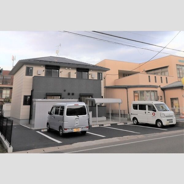 駐車場 (駐車場)