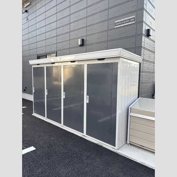 現地周辺 (物置)