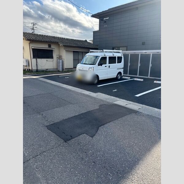 駐車場 (駐車場)