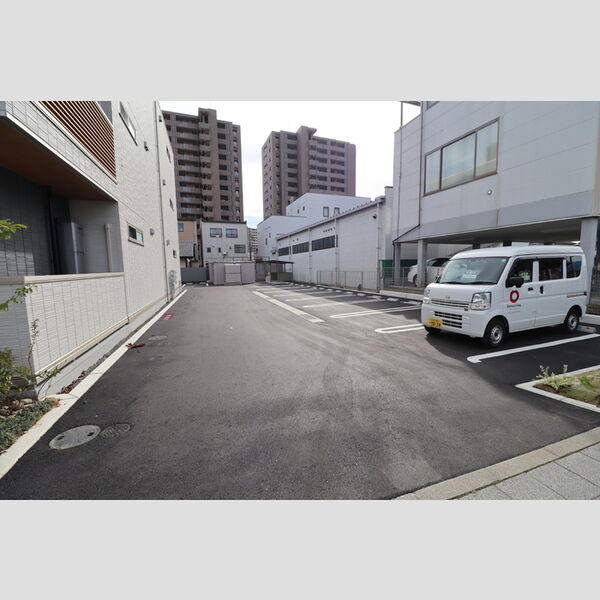 駐車場 (駐車場)