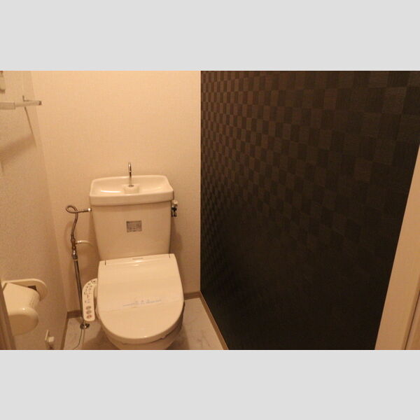 トイレ (温水洗浄便座)