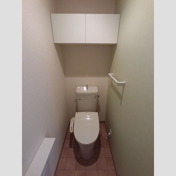 トイレ (温水洗浄暖房便座)